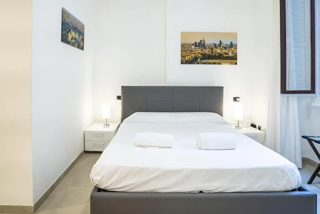 Apartamento Bilocale Nel Cuore Di Moscova Milão