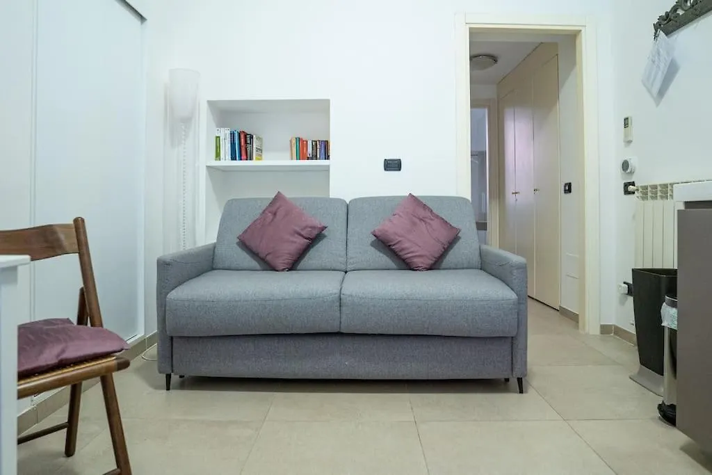 Apartamento Bilocale Nel Cuore Di Moscova Milão